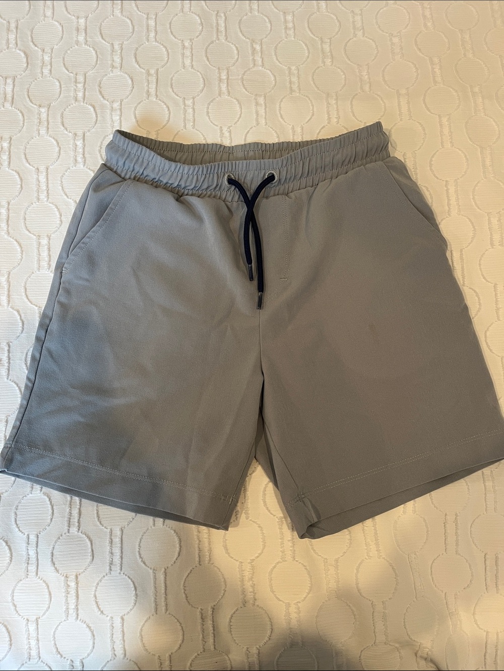 Vineyard Vines Gray Elastic Waist Drawstring Kids Shorts (boys’ small)